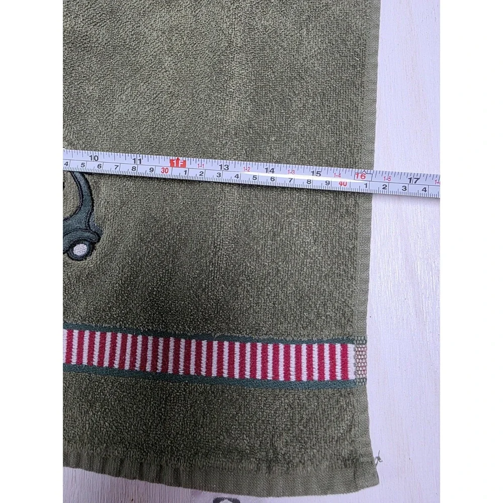 Ritz VNT 100% Cotton 2 Green Christmas Hand Towels Santa On Scooter 16x27